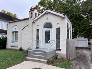 1122 N Ash Street, Waukegan, IL 60085