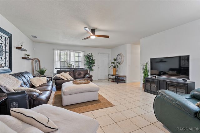 19900 SW 54th Street, Dunnellon, FL 34431