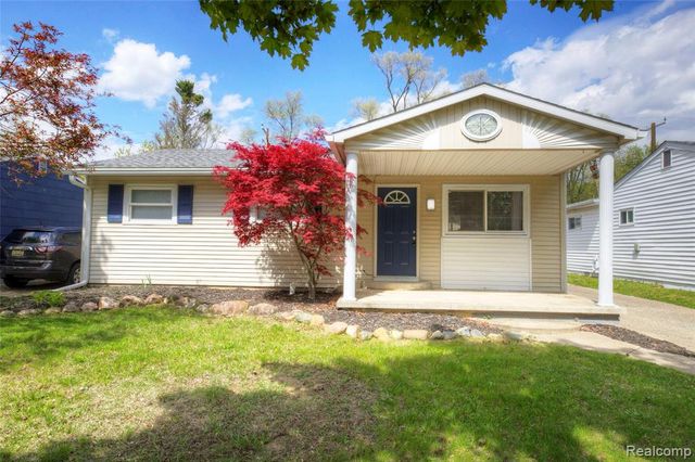 1330 Redleaf Lane, Ypsilanti, MI 48198
