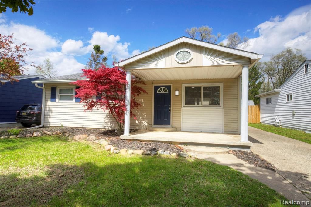 1330 Redleaf Lane, Ypsilanti, MI 48198