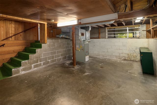 10208 23rd Avenue NE, Seattle, WA 98125