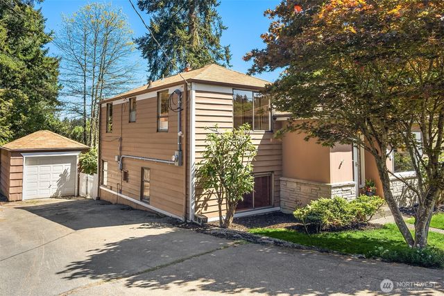10208 23rd Avenue NE, Seattle, WA 98125