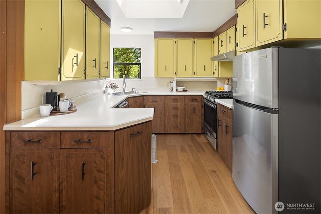 10208 23rd Avenue NE, Seattle, WA 98125