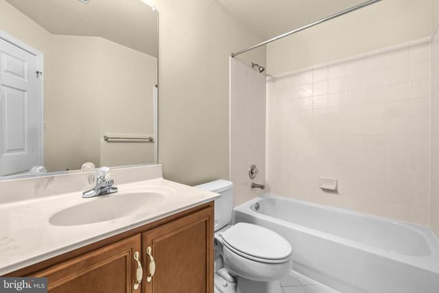22208 FAIR GARDEN LN, Clarksburg, MD 20871