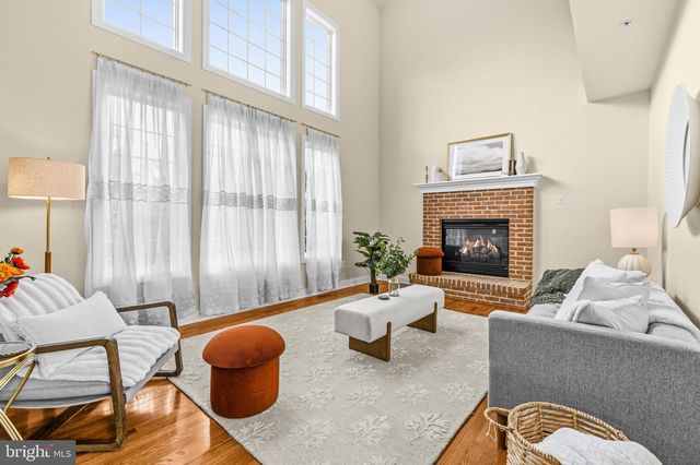 22208 FAIR GARDEN LN, Clarksburg, MD 20871