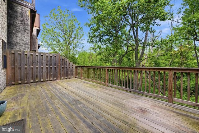240 SMALLWOOD CT, West Chester, PA 19380