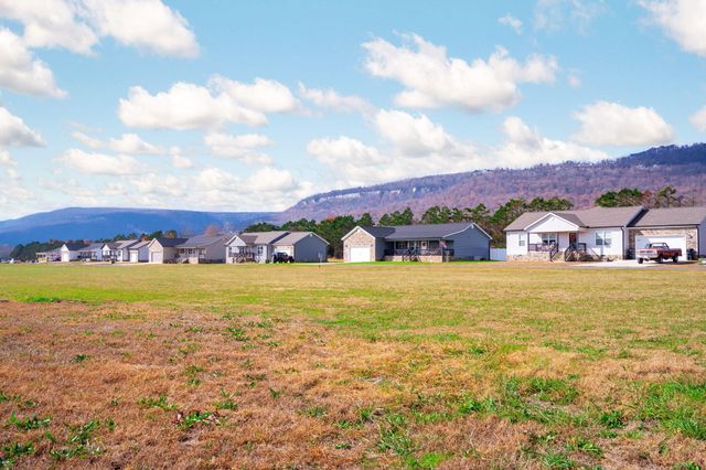 94 Galloway Airport Road, Dunlap, TN 37327