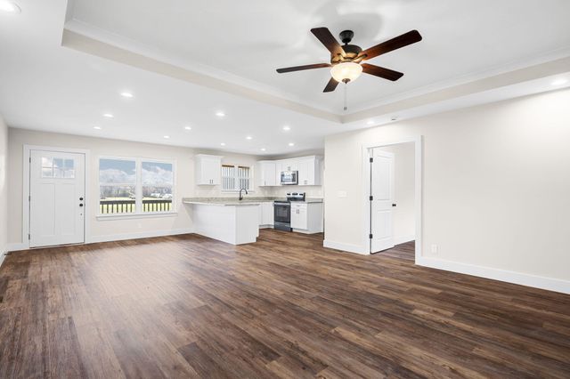 94 Galloway Airport Road, Dunlap, TN 37327