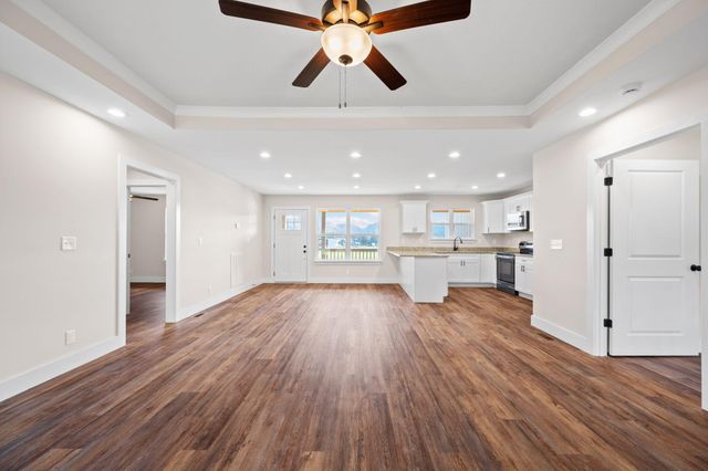 94 Galloway Airport Road, Dunlap, TN 37327