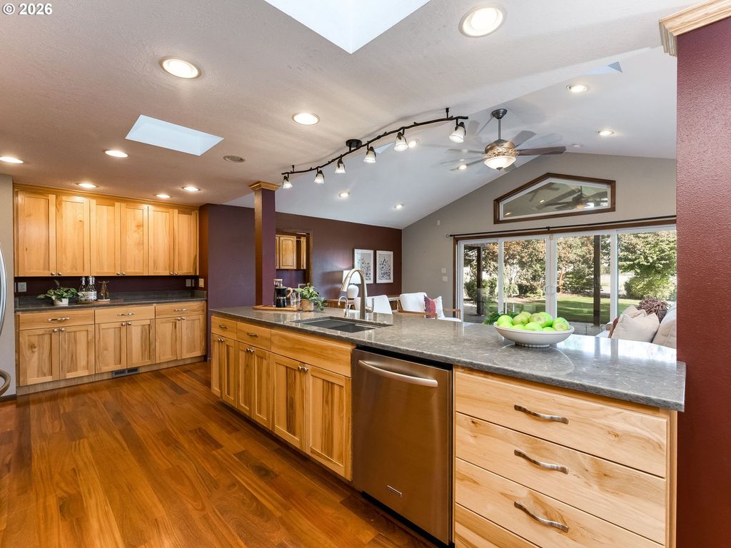 Image 12 of property listing at 2960 HILL Rd, Mc Minnville, OR 97128
