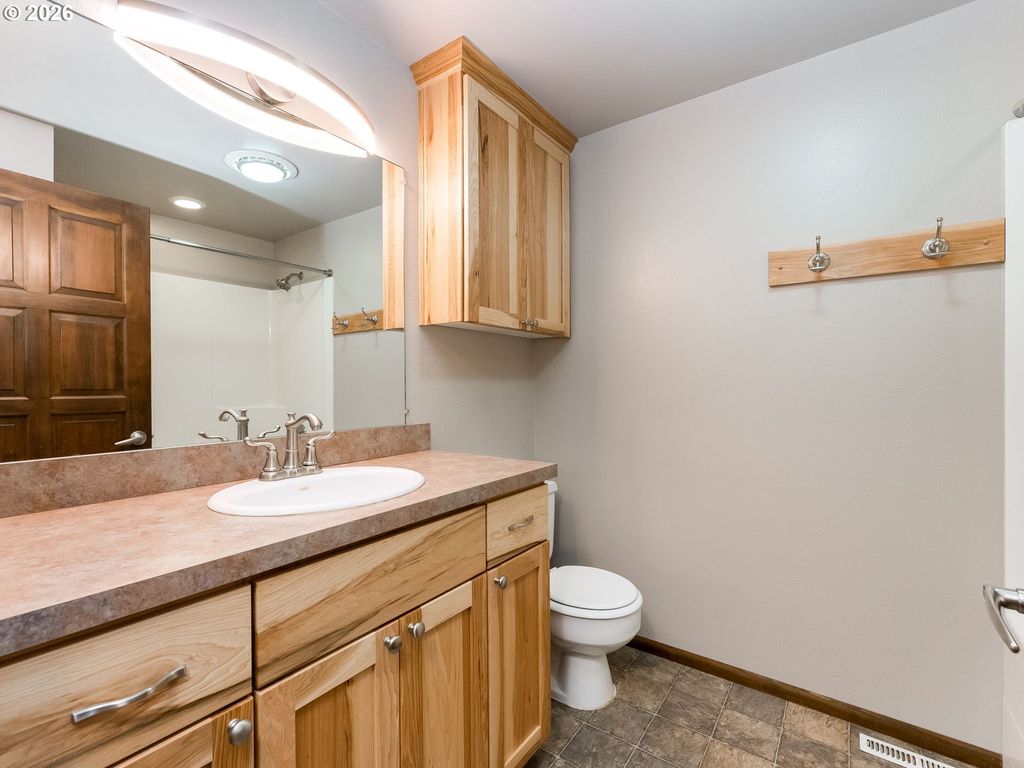 Image 23 of property listing at 2960 HILL Rd, Mc Minnville, OR 97128