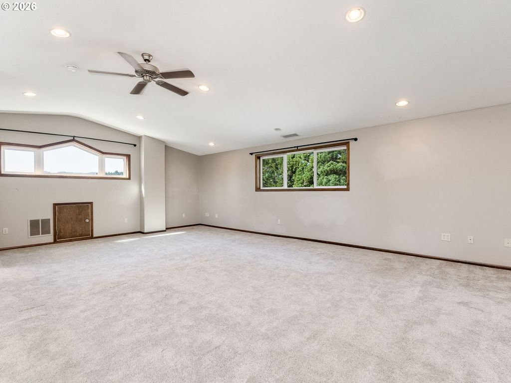 Image 31 of property listing at 2960 HILL Rd, Mc Minnville, OR 97128