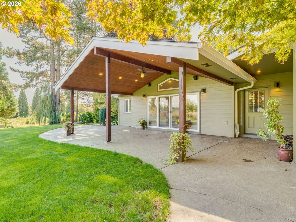 Image 35 of property listing at 2960 HILL Rd, Mc Minnville, OR 97128
