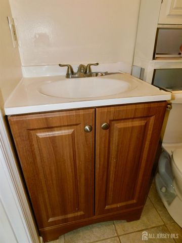66 Chatham Court, East Windsor, NJ 08520