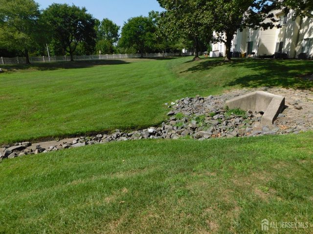 66 Chatham Court, East Windsor, NJ 08520