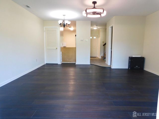 66 Chatham Court, East Windsor, NJ 08520