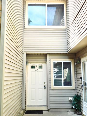 66 Chatham Court, East Windsor, NJ 08520