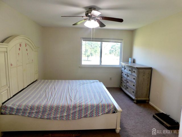66 Chatham Court, East Windsor, NJ 08520