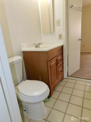 66 Chatham Court, East Windsor, NJ 08520
