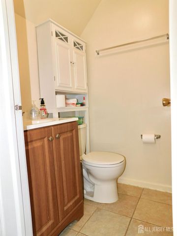 66 Chatham Court, East Windsor, NJ 08520