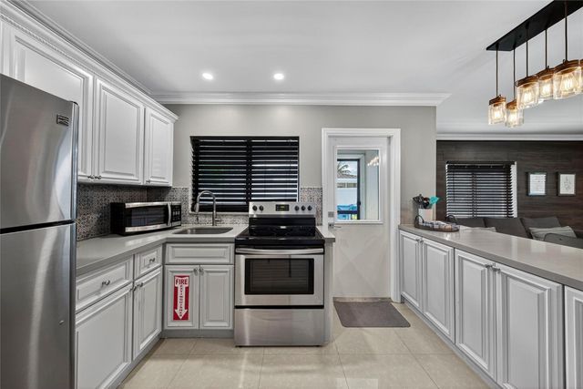 1210 NE 16th Avenue, Fort Lauderdale, FL 33304