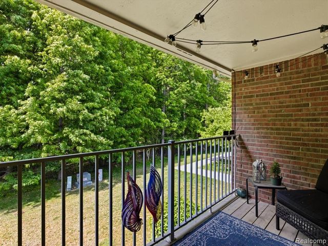 13335 Forest Ridge Boulevard, Sterling Heights, MI 48313