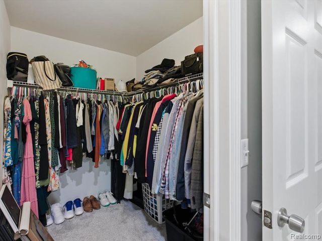 13335 Forest Ridge Boulevard, Sterling Heights, MI 48313