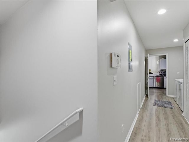 13335 Forest Ridge Boulevard, Sterling Heights, MI 48313