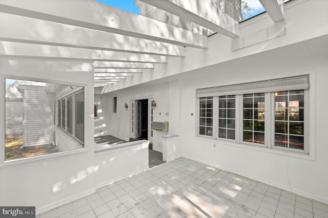 412 N ROLLING RD, Springfield, PA 19064