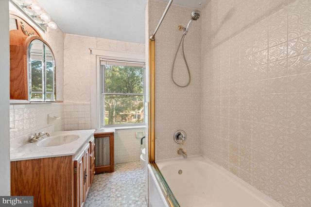 412 N ROLLING RD, Springfield, PA 19064