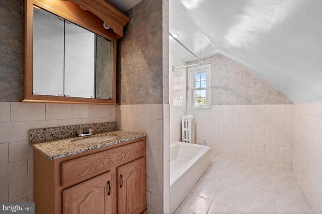 412 N ROLLING RD, Springfield, PA 19064