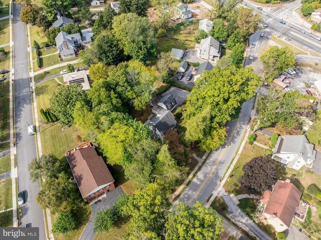 412 N ROLLING RD, Springfield, PA 19064