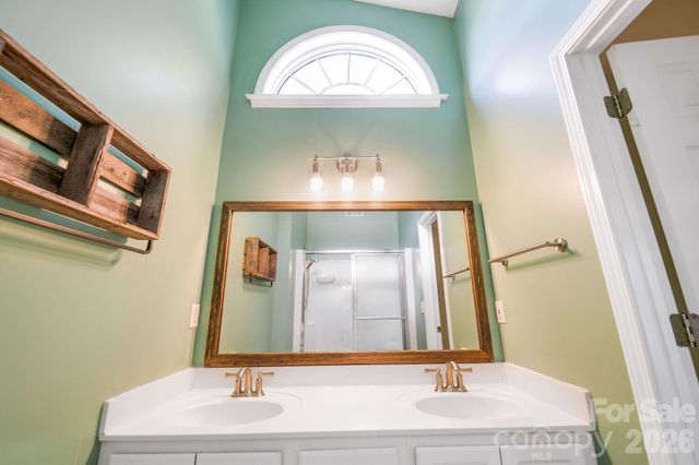 98 Stonehollow Road, Fletcher, NC 28732