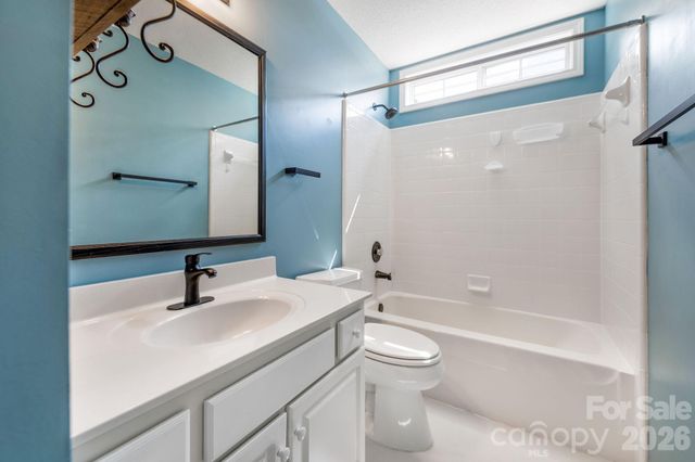 98 Stonehollow Road, Fletcher, NC 28732