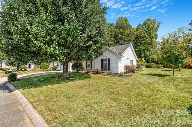 98 Stonehollow Road, Fletcher, NC 28732