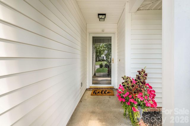 98 Stonehollow Road, Fletcher, NC 28732