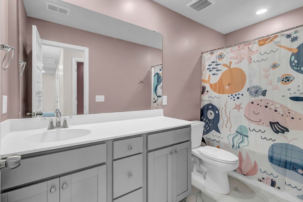 Image 35 of property listing at 513 Yellow Leaf Lane, Summerville, SC 29486