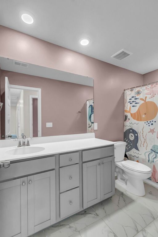 Image 36 of property listing at 513 Yellow Leaf Lane, Summerville, SC 29486