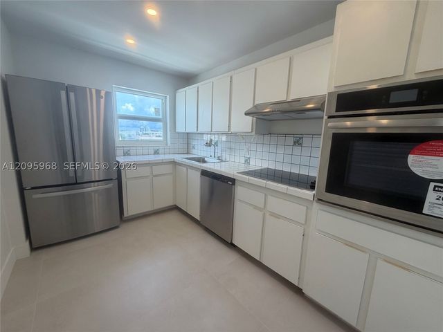 245 18th St 805, Miami Beach, FL 33139