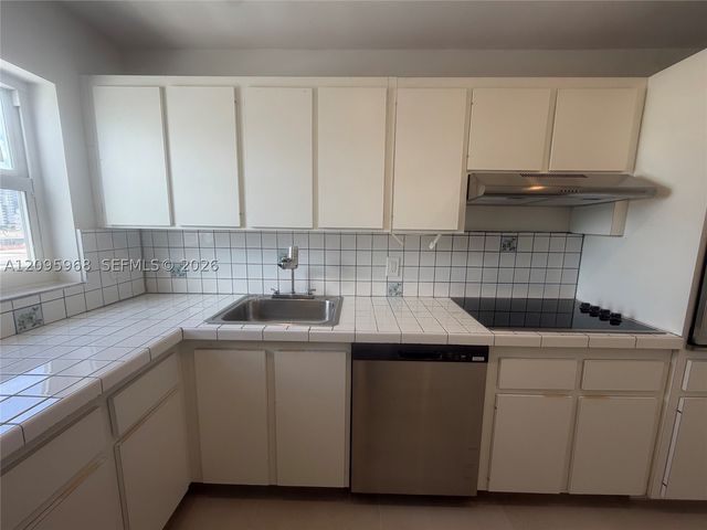 245 18th St 805, Miami Beach, FL 33139