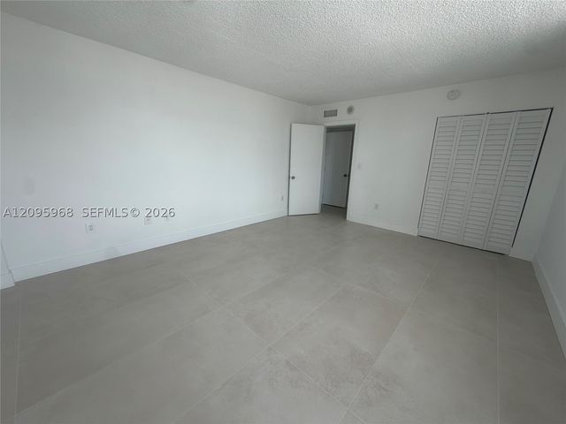 245 18th St 805, Miami Beach, FL 33139
