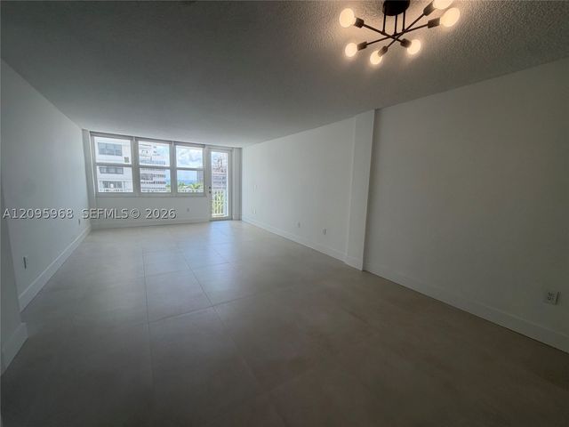 245 18th St 805, Miami Beach, FL 33139