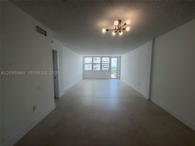 245 18th St 805, Miami Beach, FL 33139