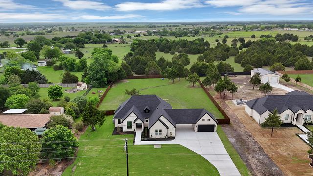 710 Gibson Road, Waxahachie, TX 75165