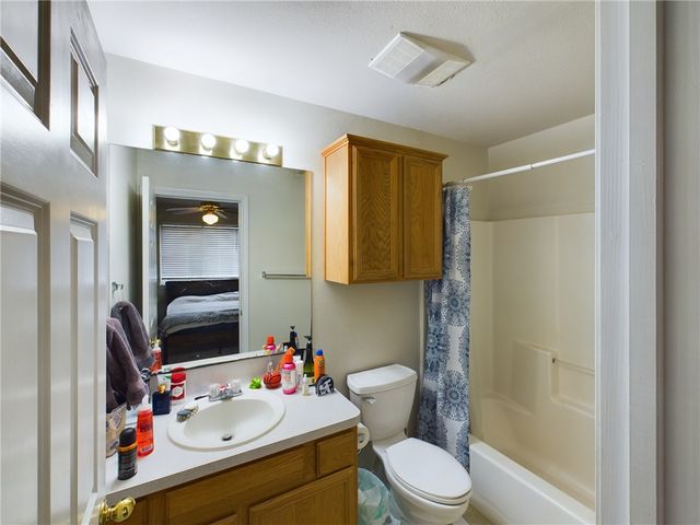 2335 Pronghorn Lane, College Station, TX 77845