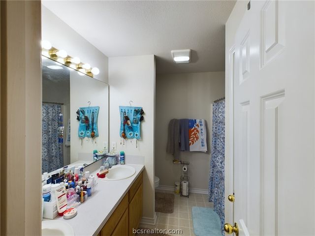 2335 Pronghorn Lane, College Station, TX 77845