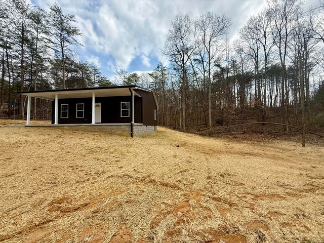 821 Pine Tree Road, Nancy, KY 42544