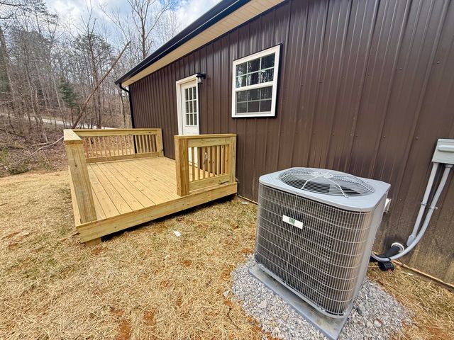 821 Pine Tree Road, Nancy, KY 42544