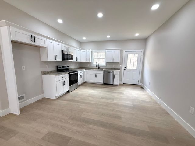 821 Pine Tree Road, Nancy, KY 42544