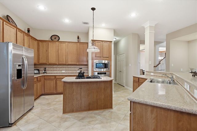55 Granite Path Pl, The Woodlands, TX 77389